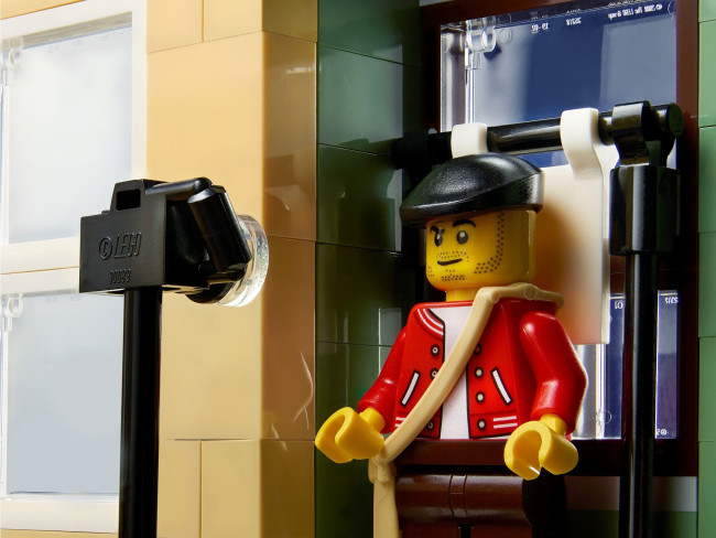 10278 LEGO Creator Expert Politseijaoskond